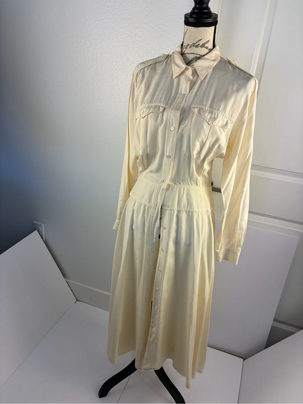 Liz Claiborne 100% Silk Cream Long Sleeve Button-Front Midi Dress